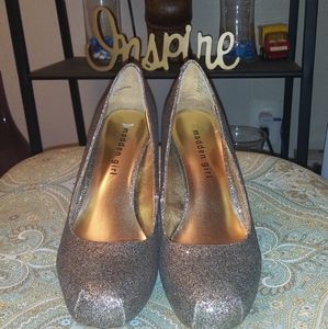 Madden Girl Gold Platform Glitter Pumps Size 8